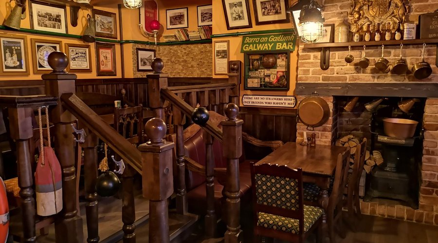 Irish pub "Dirty Boots"