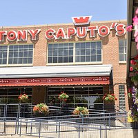 Caputo's Downtown Location entrance.