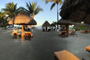 Piscina y playa