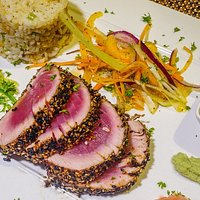 Delicious Tuna Tataki with Coconut Rice