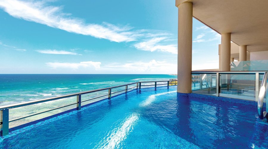 Amazing views from our Ocean Front Honeymoon Jacuzzi Suite