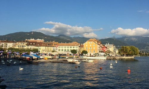 lakeside promenade