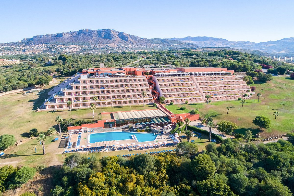 ‪Torre del Barone Resort‬، فندق في صقلية