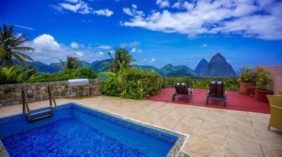 Papaya Deck and Private pool with view of the twin peaks