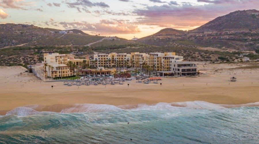 A Romantic Getaway on a Dazzling Ocean Beach