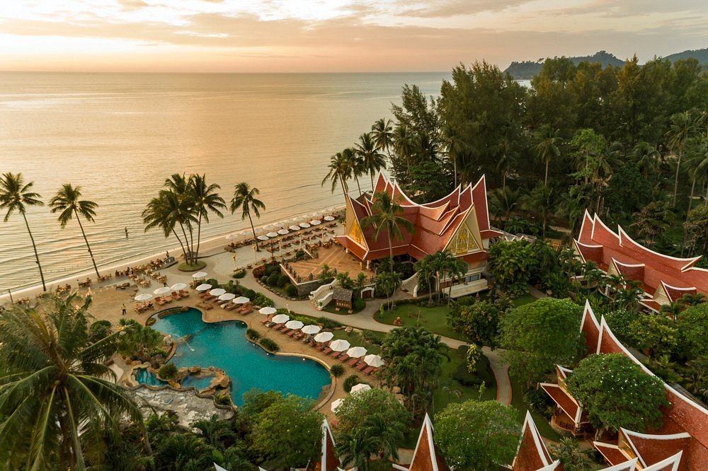 Santhiya Tree Koh Chang Resort โรงแรมใน เกาะช้าง