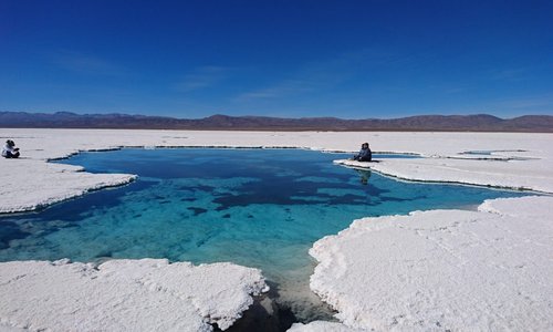 Salinas Grandes es la denominación de un salar limítrofe de las provincias argentinas de Salta y Jujuy, ubicado en el Altiplano, en el norte Argentino.  Distante a 66 km de Purmamarca y accediendo a través de la Ruta Nacional 52, se extienden sobre un área de 212 km² en el departamento jujeño de Tumbaya y en el salteño de La Poma.