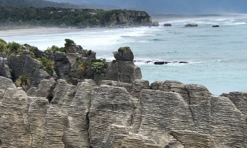 Mágicas rocas en la costa este de Nueva Zelanda, la llamada Wild Wild West ❤️