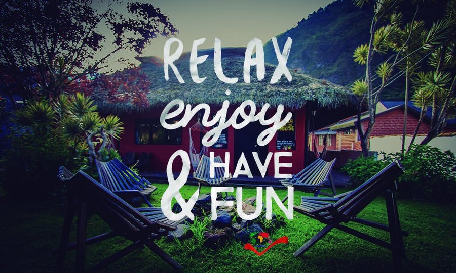 Typical cabana of the amazonian east by the outside and in the interior you will find Smart TV, access to Internet, Free WIFI, pool table, Bar & Restaurant.