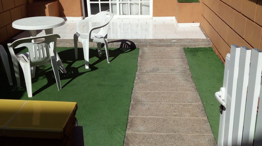 Entrada al bungalow.