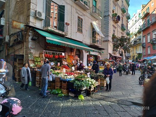 Le strade dello shopping a Napoli