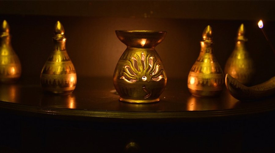 Our products are exclusive with the royal Gems Gold Style including all ceramic items as well.