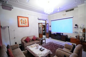 Room & Suite