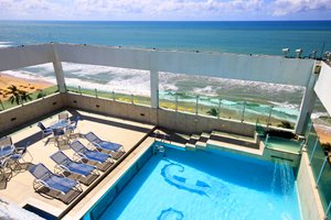 Piscina y playa