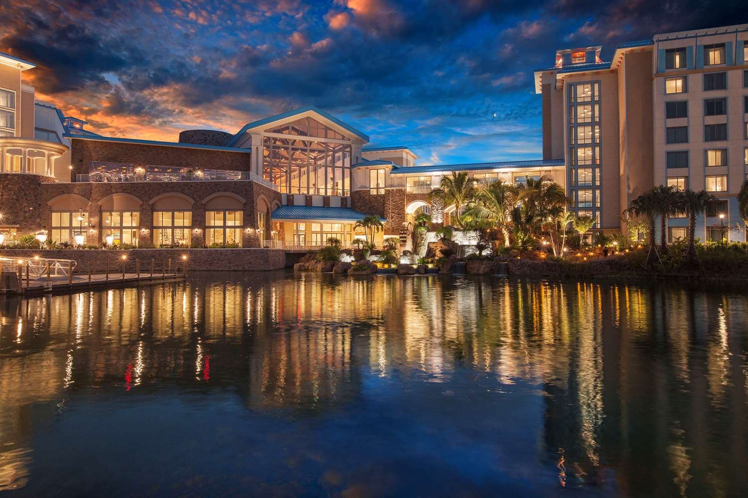 LOEWS SAPPHIRE FALLS RESORT AT UNIVERSAL ORLANDO Orlando FL Foto S   Exterior Lagoon View 