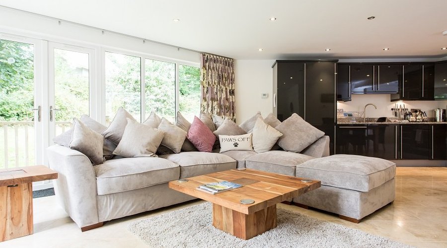 Trewhiddle - 4 Bedroom Villa with Balcony