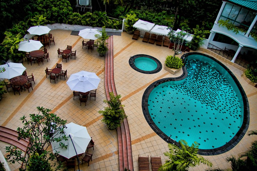 modern semi luxury tourist hotel kiribathgoda photos