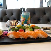 50-50 sushi - Lax Avokado