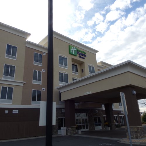 Holiday Inn Express & Suites Goldsboro - Base Area, an IHG Hotel image