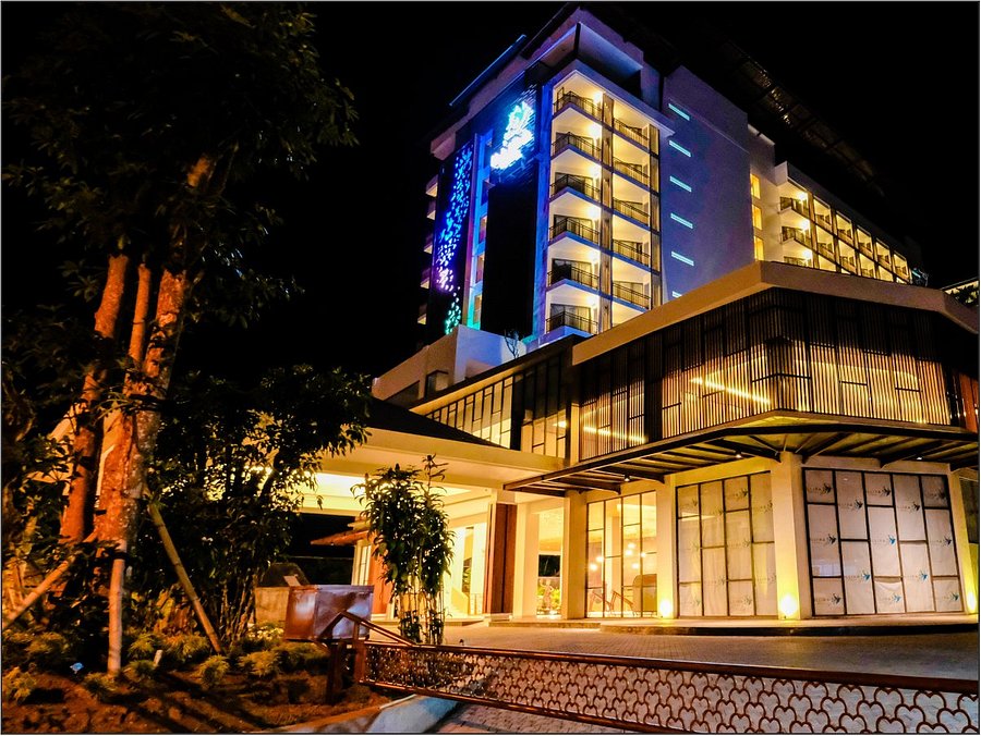 ILLIRA HOTEL BANYUWANGI Updated 2021 Prices  Reviews  and Photos