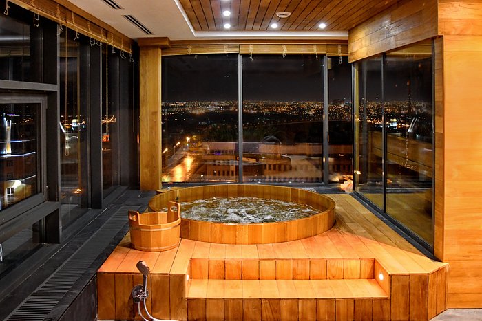 Sauna on the roof" (Crown Plaza Hotel) :: Folk festival 2020
