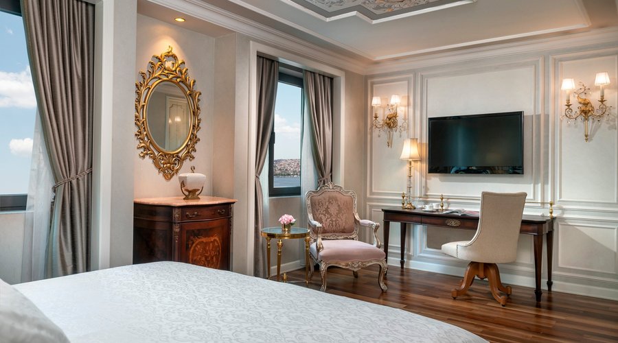 Junior Suite; Bedroom