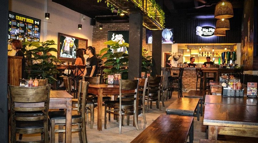Big Pig Bar - BBQ - Beer (46 Truong Son, Tan Binh), 호치민시 - 레스토랑 리뷰 - 트립어드바이저