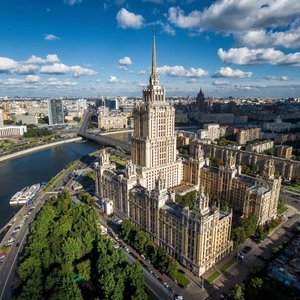 Вид на здание отеля 
