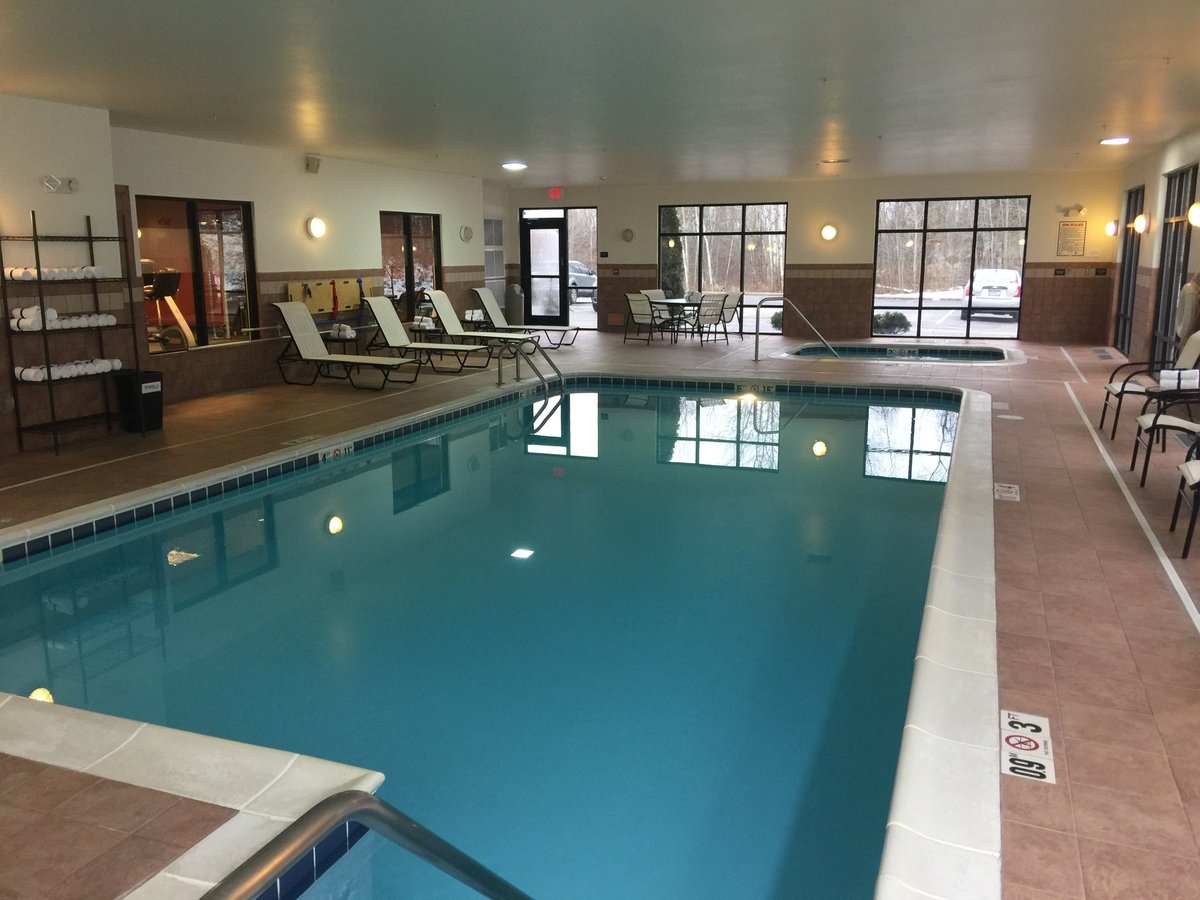 Hampton Inn Meadville Pool: Pictures & Reviews - Tripadvisor