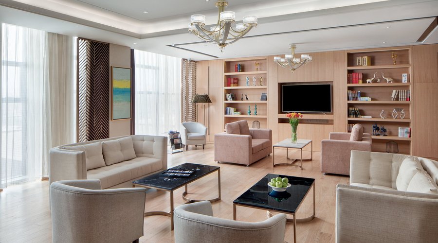 Shama Den - shared living and library space for guests
