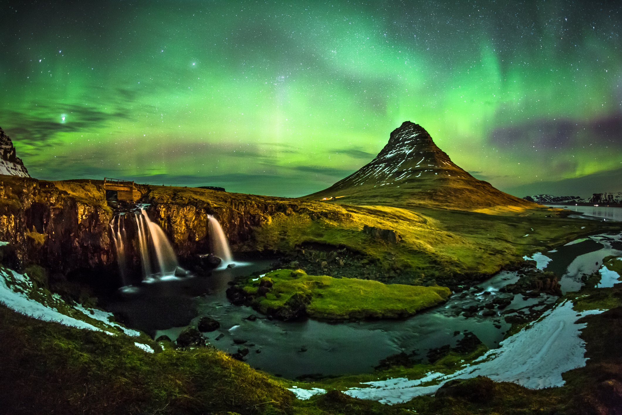 Kirkjufell outlet