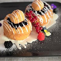 The traditional Romanian papanasi - deliciously reinvented!