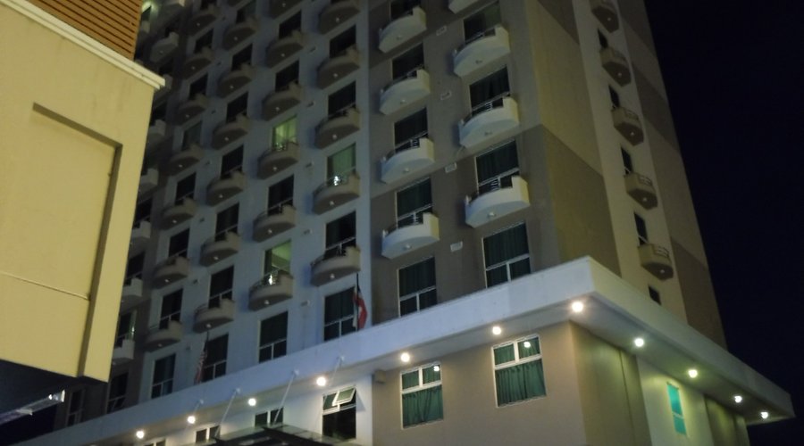 L A Hotel 