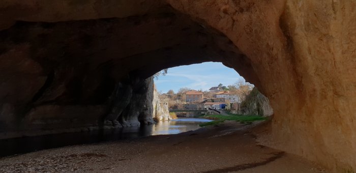 Imagen 5 de Puente Natural Sobre El Río Nela