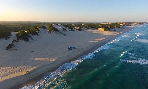 Discover with Mussiro Trips the peace, nature, dunes and beautiful beaches in Calanga. Perfect place to disconnect from the rest of the world, bird watching from the dunes and also the rhythms of the soft waves as the sun goes down… And much more!