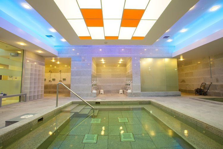 Q Sauna & Spa image