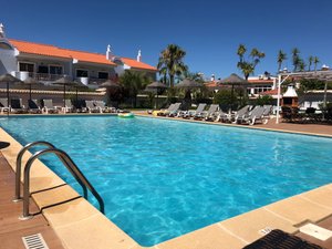Piscina e praia