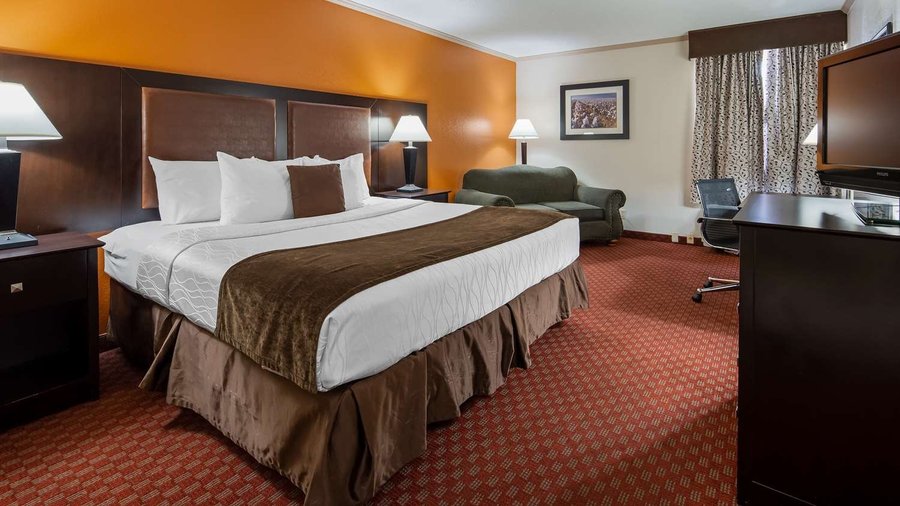 BEST WESTERN PLUS LUBBOCK WINDSOR INN & SUITES $76 ($̶1̶0̶0̶) - Updated ...