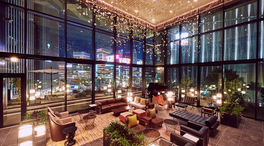 Lobby / Lobby lounge at night time