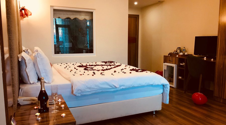 Tehran Boutique Hotel Balayı Odası, Otelimiz Yeni evli çiftlere oda hazırlamaktan kıvanç duyar. 
