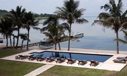 A breath-taking view of pineapple bay found at Bulago Island, suitable for a perfect relaxation,honeymoon,or even just if you want an exquisite gate away.