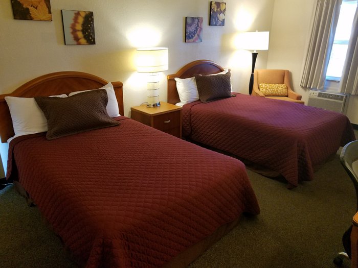 West Plains Motel Rooms: Pictures & Reviews - Tripadvisor