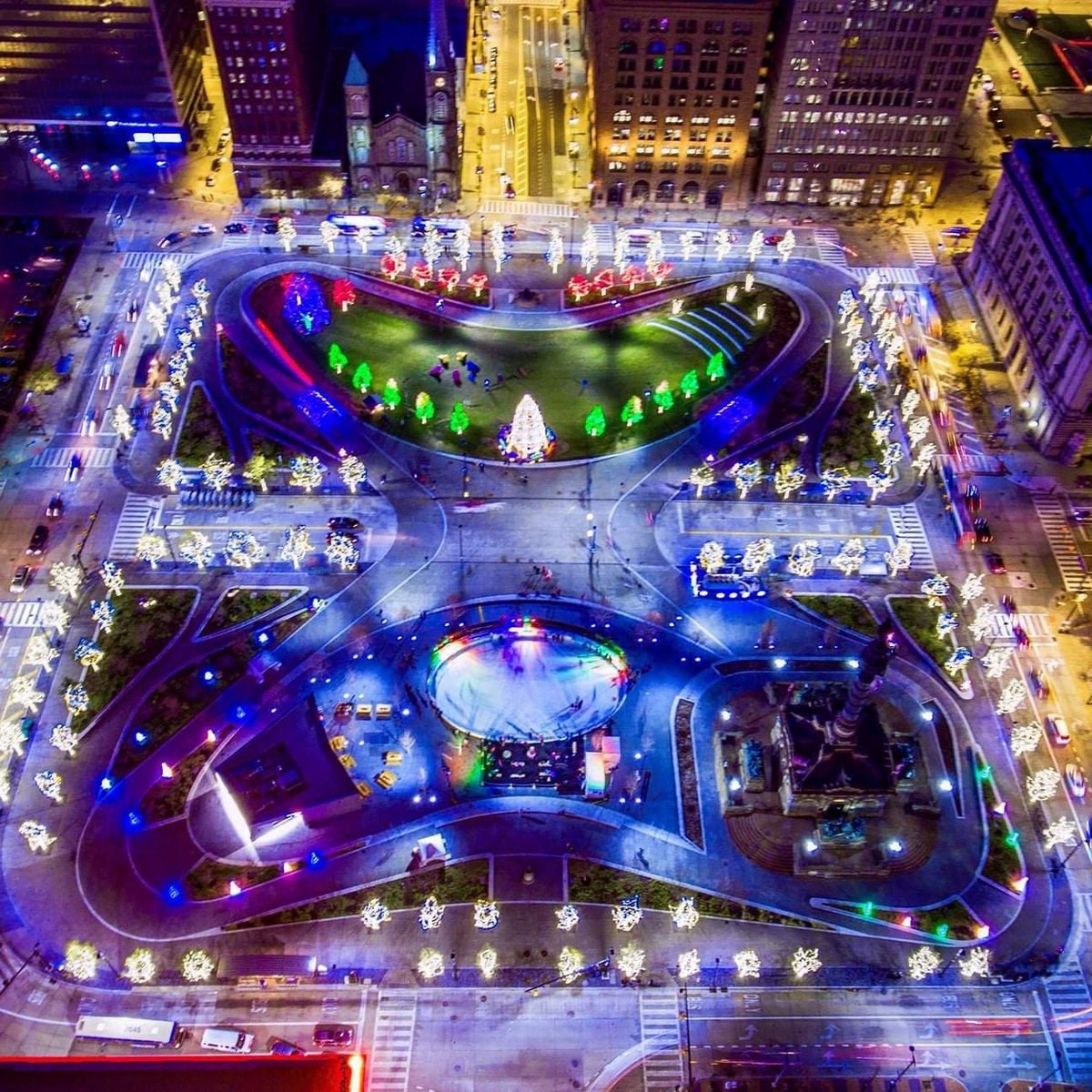 ICE RINK AT PUBLIC SQUARE (Cleveland) All You Need to Know BEFORE You Go