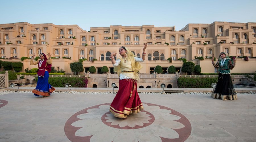 Traditional Dance performance at The Oberoi Amarvilas