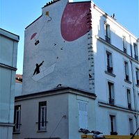 La fresque sur la façade