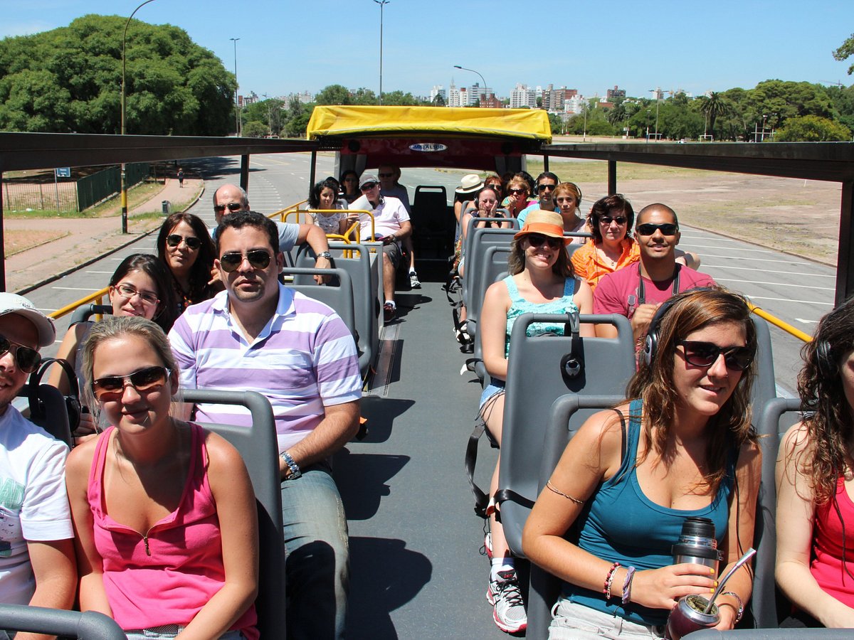 sightseeing tour bus montevideo