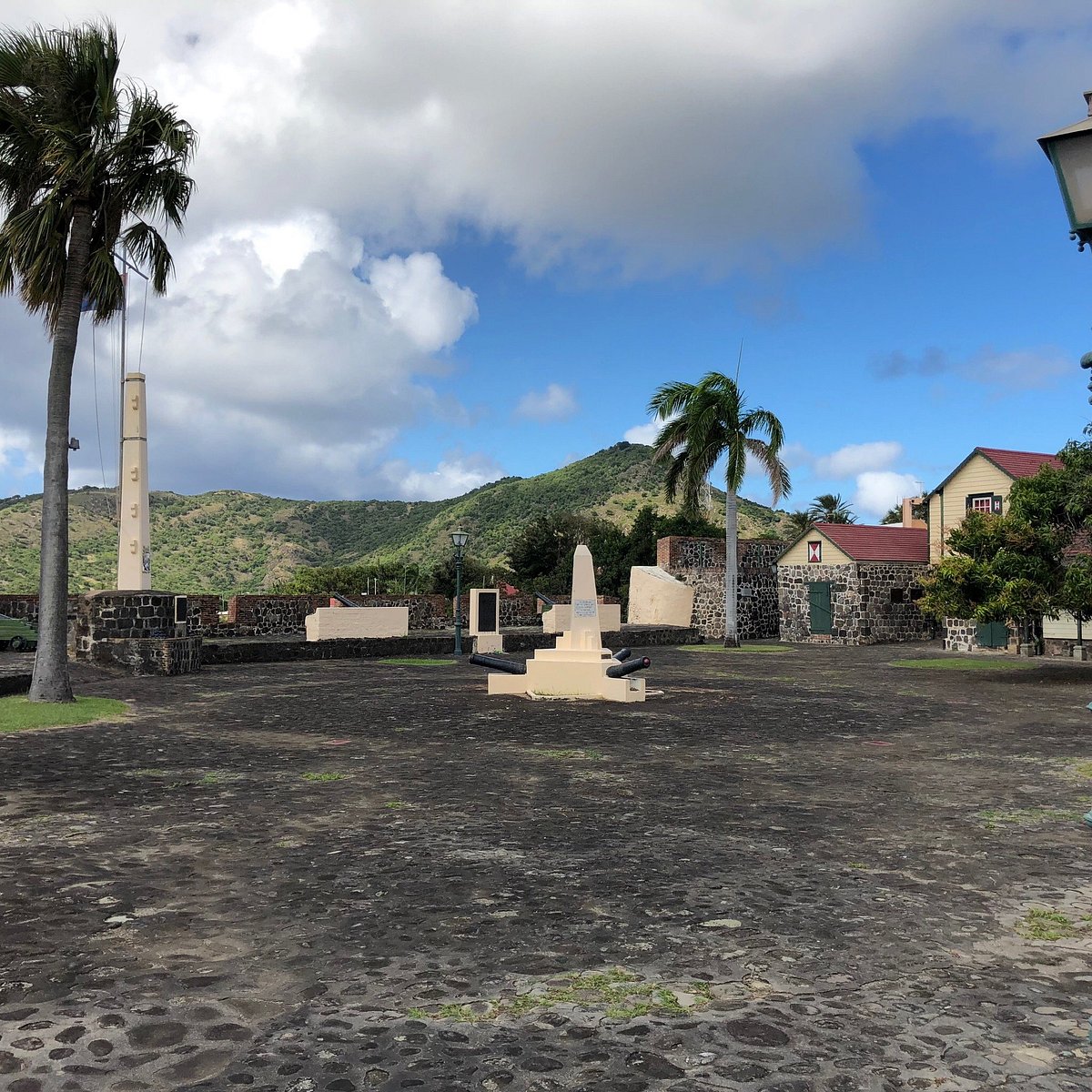 Синт эстатиус. Fort Oranjestad Sint Eustatius.