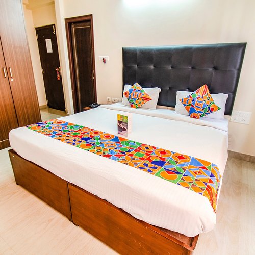 Oyo Flagship Ekasila Suites היידראבד, הודו — להזמין מלון, 2024 מחירים