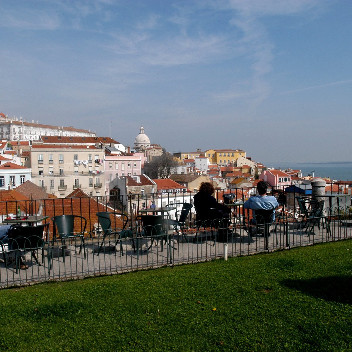 Miradouro de Santa Catarina, Лиссабон: лучшие советы перед посещением -  Tripadvisor