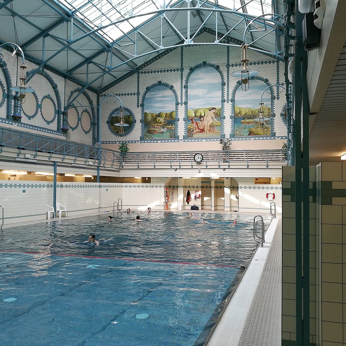 تعليقات حول Stadtbad Charlottenburg Alte Halle برلين, ألمانيا